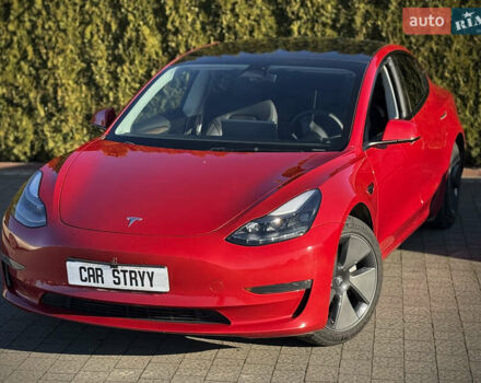 Красный Тесла Модель 3, объемом двигателя 0 л и пробегом 45 тыс. км за 19999 $, фото 2 на Automoto.ua