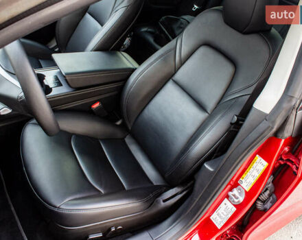 Червоний Тесла Модель 3, об'ємом двигуна 0 л та пробігом 38 тис. км за 23700 $, фото 41 на Automoto.ua