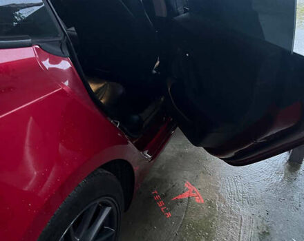 Красный Тесла Модель 3, объемом двигателя 0 л и пробегом 45 тыс. км за 22800 $, фото 18 на Automoto.ua