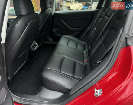 Красный Тесла Модель 3, объемом двигателя 0 л и пробегом 11 тыс. км за 25900 $, фото 7 на Automoto.ua