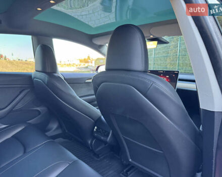 Красный Тесла Модель 3, объемом двигателя 0 л и пробегом 45 тыс. км за 19999 $, фото 36 на Automoto.ua