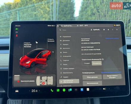 Красный Тесла Модель 3, объемом двигателя 0 л и пробегом 45 тыс. км за 19999 $, фото 56 на Automoto.ua