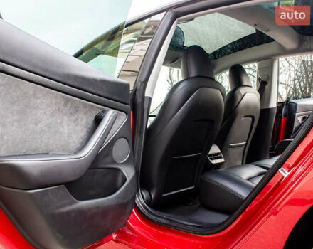 Червоний Тесла Модель 3, об'ємом двигуна 0 л та пробігом 38 тис. км за 23700 $, фото 27 на Automoto.ua