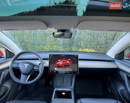 Красный Тесла Модель 3, объемом двигателя 0 л и пробегом 45 тыс. км за 19999 $, фото 30 на Automoto.ua