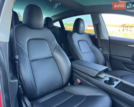 Красный Тесла Модель 3, объемом двигателя 0 л и пробегом 45 тыс. км за 19999 $, фото 26 на Automoto.ua