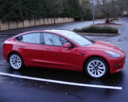 Червоний Тесла Модель 3, об'ємом двигуна 0 л та пробігом 24 тис. км за 18000 $, фото 2 на Automoto.ua