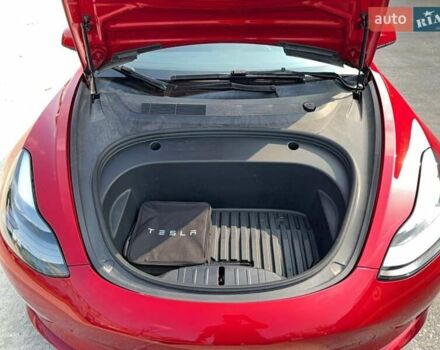 Червоний Тесла Модель 3, об'ємом двигуна 0 л та пробігом 61 тис. км за 6300 $, фото 6 на Automoto.ua