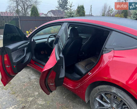 Красный Тесла Модель 3, объемом двигателя 0 л и пробегом 45 тыс. км за 22800 $, фото 16 на Automoto.ua