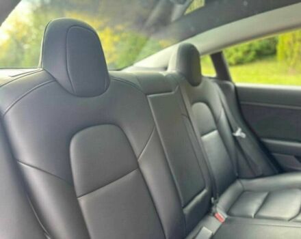 Красный Тесла Модель 3, объемом двигателя 0 л и пробегом 23 тыс. км за 10000 $, фото 10 на Automoto.ua