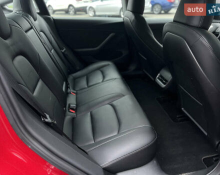 Красный Тесла Модель 3, объемом двигателя 0 л и пробегом 11 тыс. км за 25900 $, фото 25 на Automoto.ua