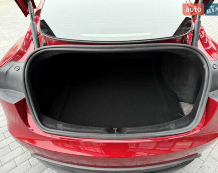 Червоний Тесла Модель 3, об'ємом двигуна 0 л та пробігом 10 тис. км за 29900 $, фото 16 на Automoto.ua