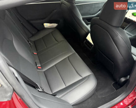 Червоний Тесла Модель 3, об'ємом двигуна 0 л та пробігом 10 тис. км за 29900 $, фото 20 на Automoto.ua