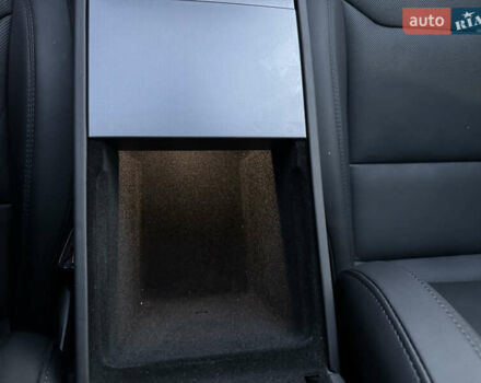 Червоний Тесла Модель 3, об'ємом двигуна 0 л та пробігом 43 тис. км за 33000 $, фото 28 на Automoto.ua