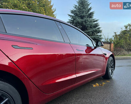 Червоний Тесла Модель 3, об'ємом двигуна 0 л та пробігом 43 тис. км за 33000 $, фото 3 на Automoto.ua