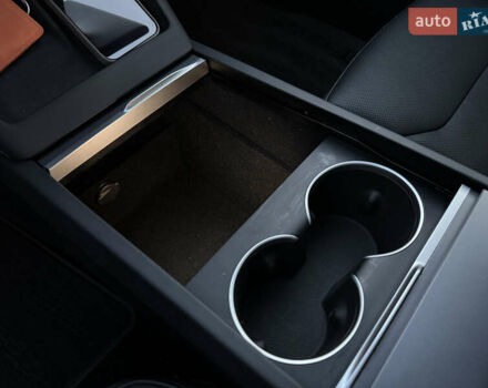 Червоний Тесла Модель 3, об'ємом двигуна 0 л та пробігом 43 тис. км за 33000 $, фото 25 на Automoto.ua