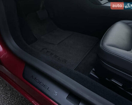 Червоний Тесла Модель 3, об'ємом двигуна 0 л та пробігом 43 тис. км за 33000 $, фото 19 на Automoto.ua