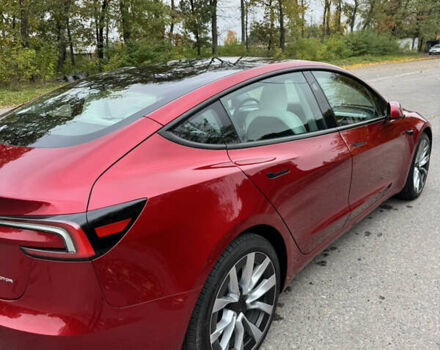 Тесла Модель 3 2024 в Белой Церкве на Automoto.ua Красный Тесла Модель 3, объемом двигателя 0 л и пробегом 13 тыс. км за 29800 $, фото 4 на Automoto.ua