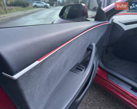 Червоний Тесла Модель 3, об'ємом двигуна 0 л та пробігом 43 тис. км за 33000 $, фото 18 на Automoto.ua