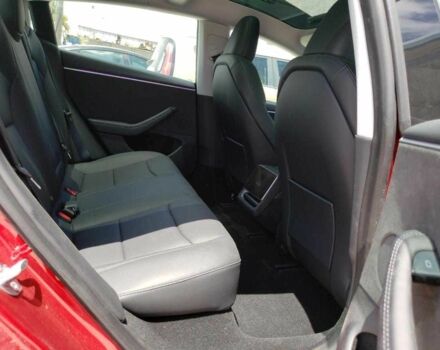 Красный Тесла Модель 3, объемом двигателя 0 л и пробегом 11 тыс. км за 24500 $, фото 8 на Automoto.ua