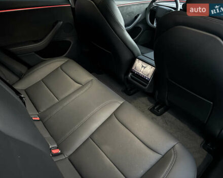 Червоний Тесла Модель 3, об'ємом двигуна 0 л та пробігом 43 тис. км за 33000 $, фото 31 на Automoto.ua