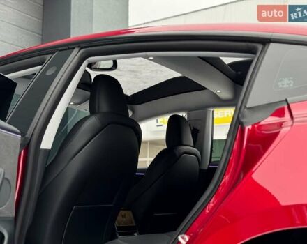 Червоний Тесла Модель 3, об'ємом двигуна 0 л та пробігом 11 тис. км за 33499 $, фото 15 на Automoto.ua