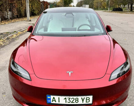 Тесла Модель 3 2024 в Белой Церкве на Automoto.ua Красный Тесла Модель 3, объемом двигателя 0 л и пробегом 13 тыс. км за 29800 $, фото 1 на Automoto.ua