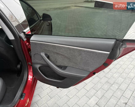 Червоний Тесла Модель 3, об'ємом двигуна 0 л та пробігом 10 тис. км за 29900 $, фото 19 на Automoto.ua