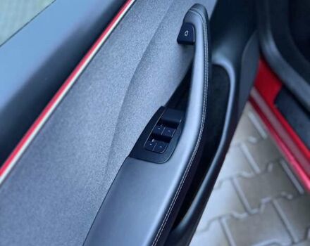 Красный Тесла Модель 3, объемом двигателя 0 л и пробегом 2 тыс. км за 24999 $, фото 55 на Automoto.ua