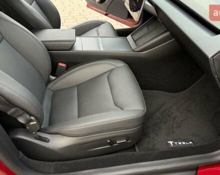 Красный Тесла Модель 3, объемом двигателя 0 л и пробегом 2 тыс. км за 24999 $, фото 45 на Automoto.ua