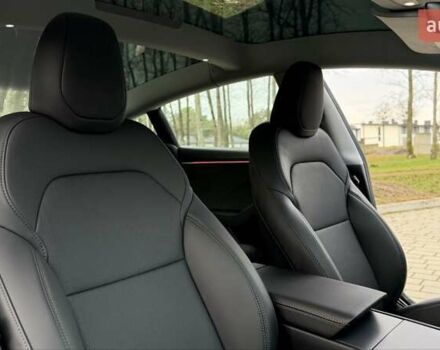 Красный Тесла Модель 3, объемом двигателя 0 л и пробегом 2 тыс. км за 24999 $, фото 44 на Automoto.ua