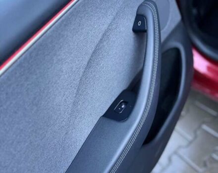 Красный Тесла Модель 3, объемом двигателя 0 л и пробегом 2 тыс. км за 24999 $, фото 56 на Automoto.ua