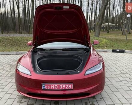 Красный Тесла Модель 3, объемом двигателя 0 л и пробегом 2 тыс. км за 24999 $, фото 23 на Automoto.ua