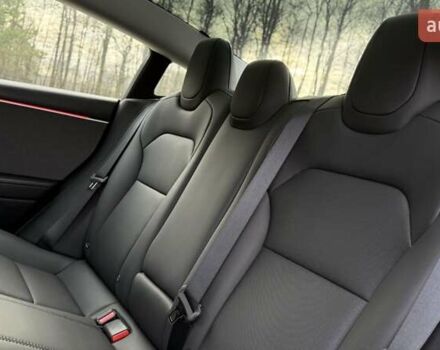 Красный Тесла Модель 3, объемом двигателя 0 л и пробегом 2 тыс. км за 24999 $, фото 47 на Automoto.ua