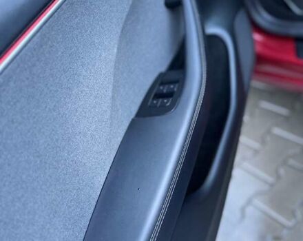 Красный Тесла Модель 3, объемом двигателя 0 л и пробегом 2 тыс. км за 24999 $, фото 57 на Automoto.ua