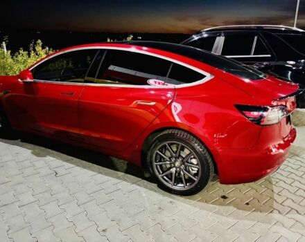 Красный Тесла Модель 3, объемом двигателя 0 л и пробегом 181 тыс. км за 19000 $, фото 5 на Automoto.ua