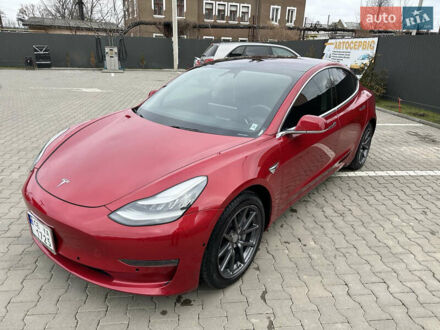 Тесла Модель 3 2018 в Черновцах на Automoto.ua Красный Тесла Модель 3, объемом двигателя 0 л и пробегом 76 тыс. км за 20900 $, фото 1 на Automoto.ua