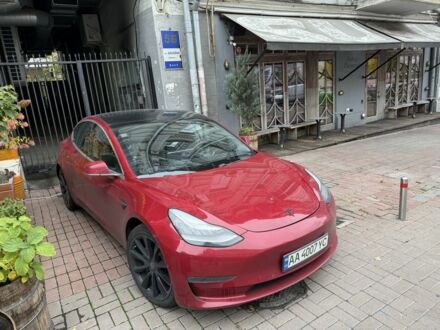 Тесла Модель 3 2018 в Киеве на Automoto.ua Красный Тесла Модель 3, объемом двигателя 0 л и пробегом 90 тыс. км за 19800 $, фото 1 на Automoto.ua
