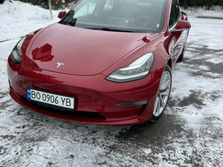 Красный Тесла Модель 3, объемом двигателя 0 л и пробегом 134 тыс. км за 16999 $, фото 1 на Automoto.ua
