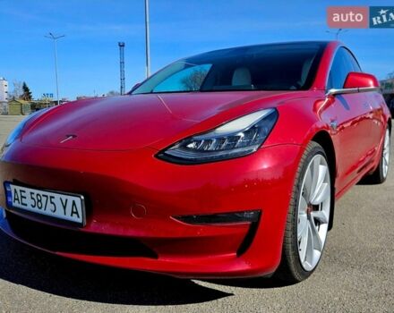 Червоний Тесла Модель 3, об'ємом двигуна 0 л та пробігом 110 тис. км за 16500 $, фото 1 на Automoto.ua