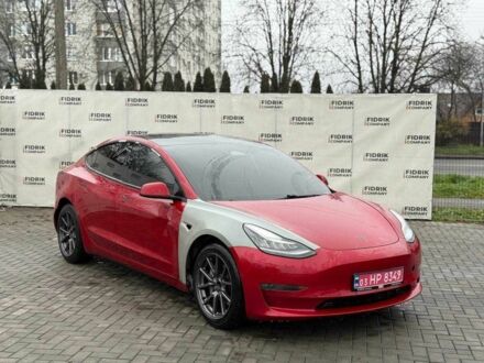 Красный Тесла Модель 3, объемом двигателя 0 л и пробегом 152 тыс. км за 12700 $, фото 1 на Automoto.ua