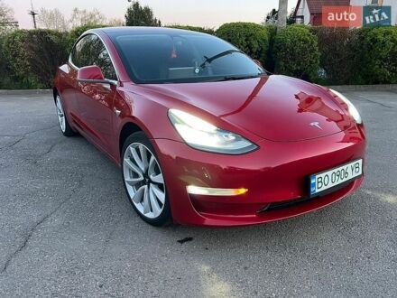 Красный Тесла Модель 3, объемом двигателя 0 л и пробегом 144 тыс. км за 16300 $, фото 1 на Automoto.ua