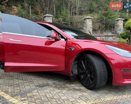 Красный Тесла Модель 3, объемом двигателя 0 л и пробегом 129 тыс. км за 20999 $, фото 1 на Automoto.ua