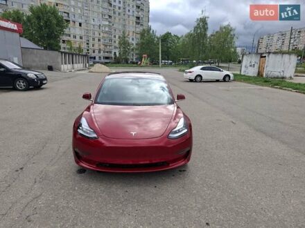 Тесла Модель 3 2018 в Харькове на Automoto.ua Красный Тесла Модель 3, объемом двигателя 0 л и пробегом 96 тыс. км за 16800 $, фото 1 на Automoto.ua