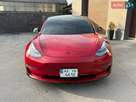 Красный Тесла Модель 3, объемом двигателя 0 л и пробегом 210 тыс. км за 15000 $, фото 1 на Automoto.ua