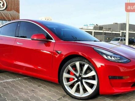 Тесла Модель 3 2018 у Києві на Automoto.ua Червоний Тесла Модель 3, об'ємом двигуна 0 л та пробігом 115 тис. км за 26980 $, фото 1 на Automoto.ua