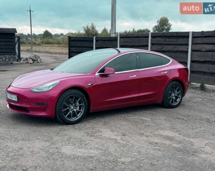 Красный Тесла Модель 3, объемом двигателя 0 л и пробегом 206 тыс. км за 16500 $, фото 1 на Automoto.ua