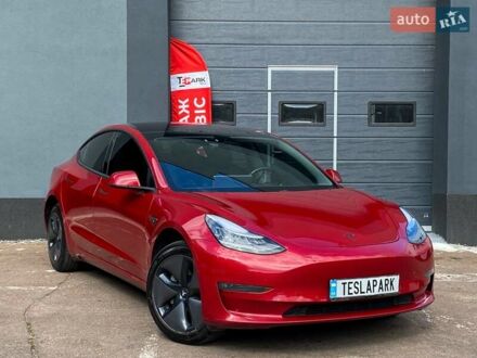 Тесла Модель 3 2018 в Киеве на Automoto.ua Красный Тесла Модель 3, объемом двигателя 0 л и пробегом 146 тыс. км за 19499 $, фото 1 на Automoto.ua