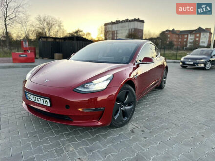 Тесла Модель 3 2018 в Стрые на Automoto.ua Красный Тесла Модель 3, объемом двигателя 0 л и пробегом 96 тыс. км за 22500 $, фото 1 на Automoto.ua