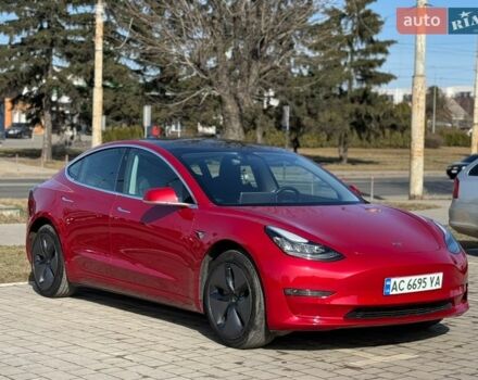 Красный Тесла Модель 3, объемом двигателя 0 л и пробегом 117 тыс. км за 15300 $, фото 1 на Automoto.ua