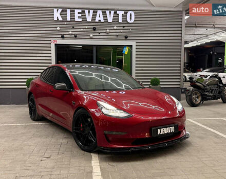 Красный Тесла Модель 3, объемом двигателя 0 л и пробегом 172 тыс. км за 15500 $, фото 1 на Automoto.ua